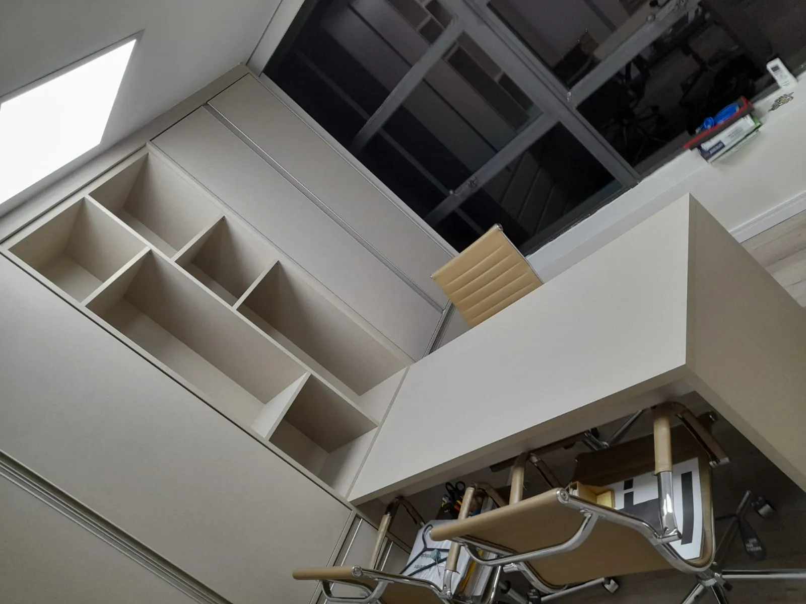 Projeto de Marcenaria Estilo Comercial - Decor & Design