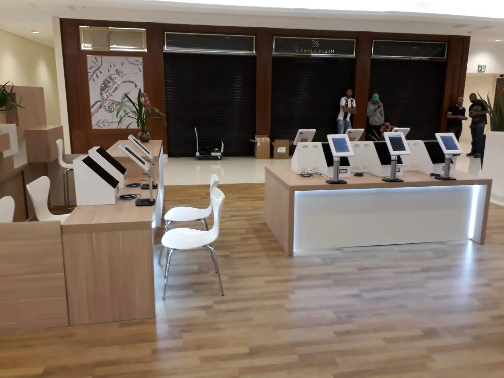 Projeto de Marcenaria Estilo Comercial - Decor & Design